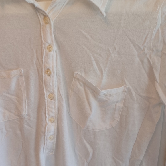 Hollister - Picture 3 of 4